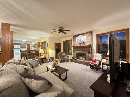 1 Cedar Pt, Newport KY  41076-1743 exterior