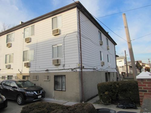 236-14 Bentley Rd, Jamaica, NY 11422-3202