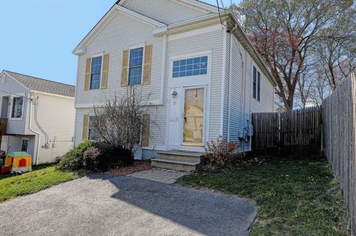 15 Stoney View Dr, Cumberland, RI 02864-1928