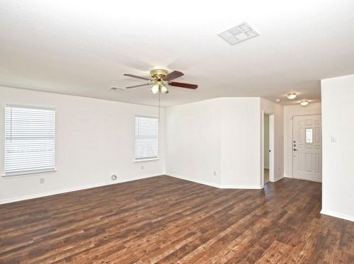 139 Keegans Way, Uhland, TX 78640-5381