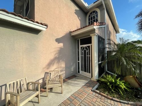4922 Mcgill St, Boynton Beach, FL 33436-7710