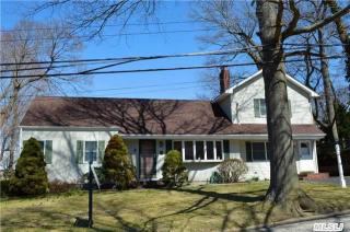 5 Sun Valley Ct, Northport, NY 11768-2137