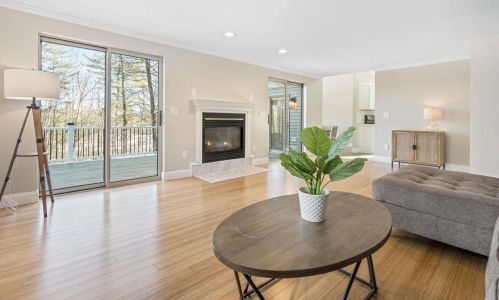 30 Caleb Dr, Danville NH  03819-3016 exterior