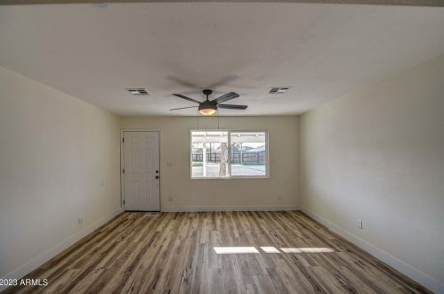 5813 37 Ave, Phoenix AZ 85053-4620 exterior