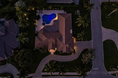 579 Neapolitan Way, Naples FL  34103-8567 exterior