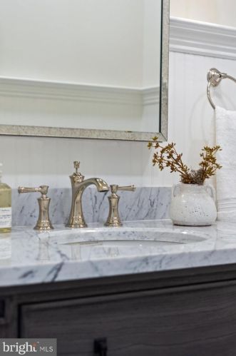 577 Jobel Dr, Tavistock NJ  08033-1034 exterior