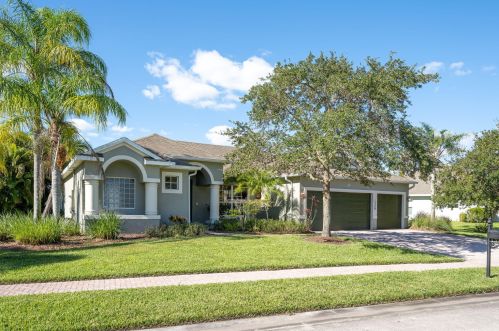 1320 Scarlet Oak Cir, Vero Beach, FL 32966-4735