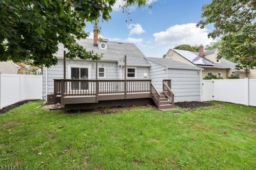 336 Hoe Ave, Scotch Plains NJ  07076-1135 exterior