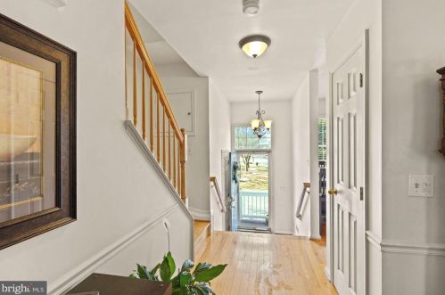 106 Hackley Ct, Purcellville, VA 20132-3367