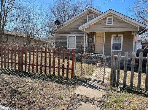 1212 Sayle St, Greenville TX  75401-2637 exterior