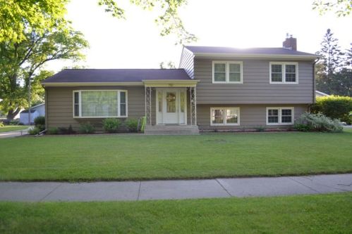 710 10th St, Benson, MN 56215-2004