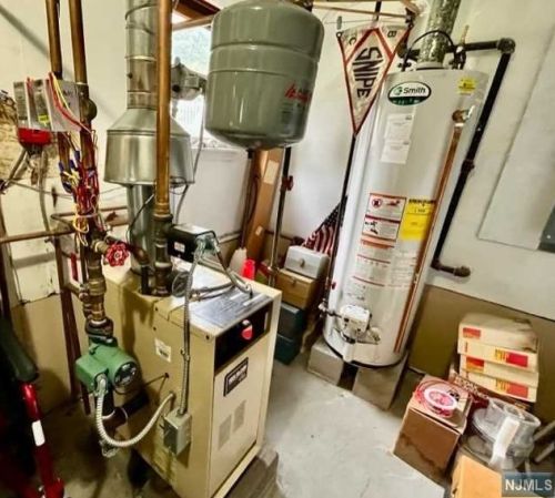 43 Chestnut St, Ridgefield Park NJ  07660-2245 exterior