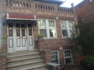 1642 Parkview Ave, Bronx NY  10461-5221 exterior