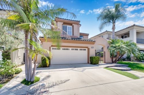 18676 Ambrose Ln, Huntington Beach, CA 92648-7028
