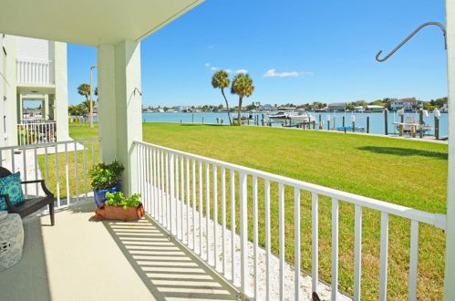 400 64th Ave, Saint Petersburg, FL 33706-2138