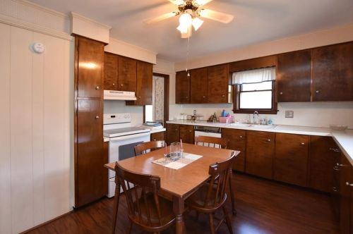 26 Cherry Hill Ave, Woonsocket, RI 02895-2808