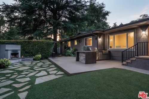 1732 Bonita Vista Dr, La Canada CA  91011-1614 exterior