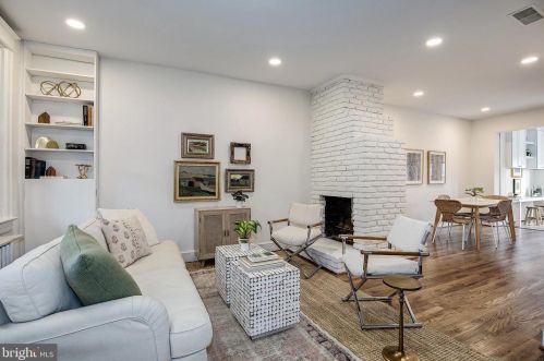 942 14th St, Washington, DC 20003-4415
