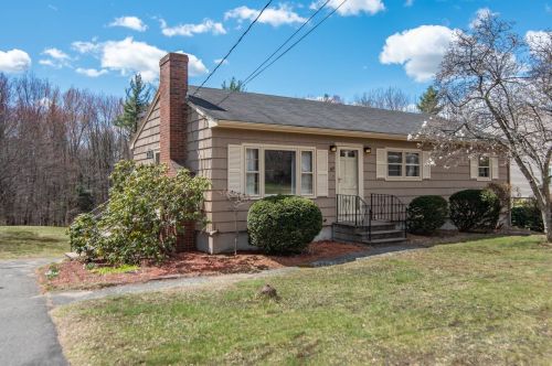 60 Highland St, Newton, NH 03858-3605