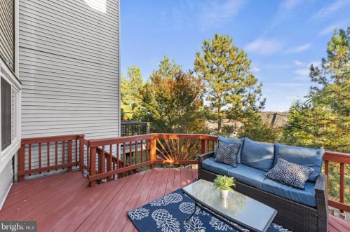 16869 Miranda Ln, Woodbridge VA  22191-5142 exterior