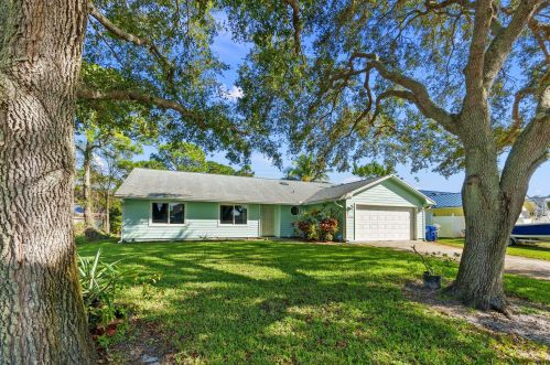 1906 18th Ave, Vero Beach, FL 32960-0623