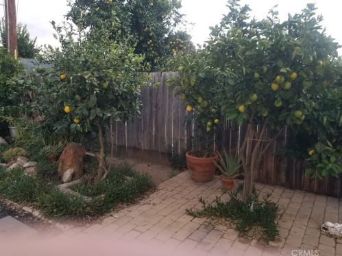 8154 Wakefield Ave, Van Nuys CA  91402-5329 exterior