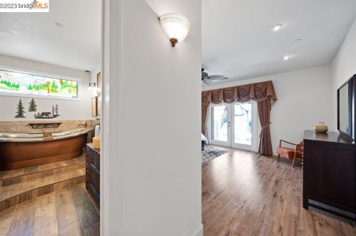 9744 Golden Sky Way, Gilroy CA  95020-9663 exterior