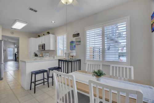 885 Turquoise St, Vacaville CA  95687-7810 exterior