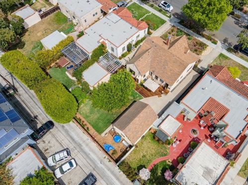 2111 Eucalyptus Ave, Long Beach CA  90806-4518 exterior