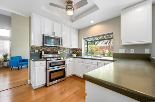 4520 Avenida Privado, Oceanside CA 92057-7740 exterior