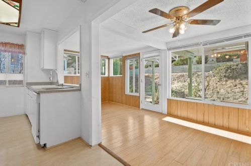 19712 Avenue Of The Oaks, Santa Clarita CA  91321-1311 exterior