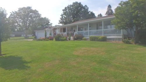 1674 X Ave, Dysart, IA 52224-9764
