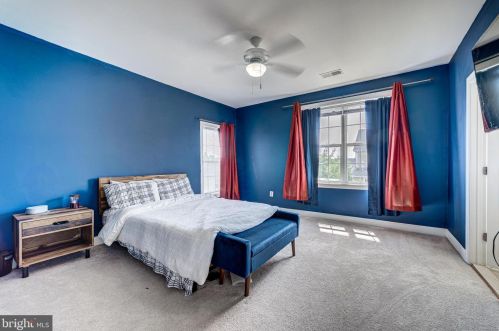 2202 Margraf Cir, Woodbridge VA  22191-4071 exterior