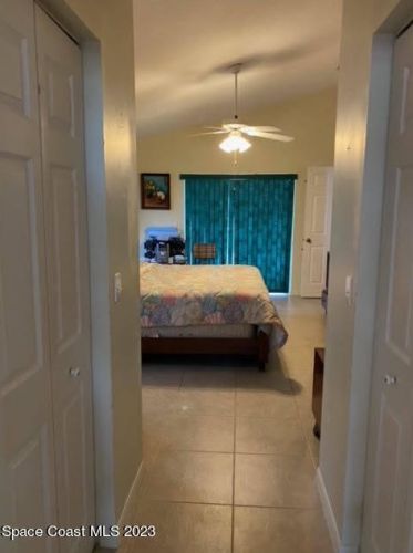 882 Majestic Ave, Sebastian FL  32958-6014 exterior