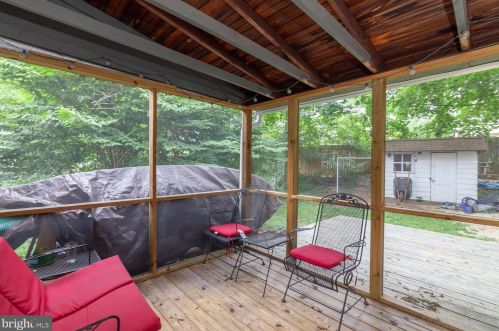 28 Murphy Rd, Wilmington, DE 19803-3045