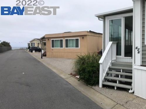 626 6th Ave, Pacifica, CA 94044-2208