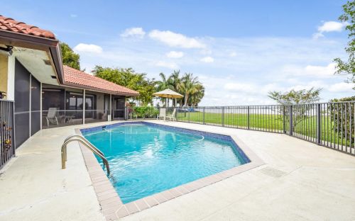 3420 Embassy Dr, West Palm Beach, FL 33401-1028