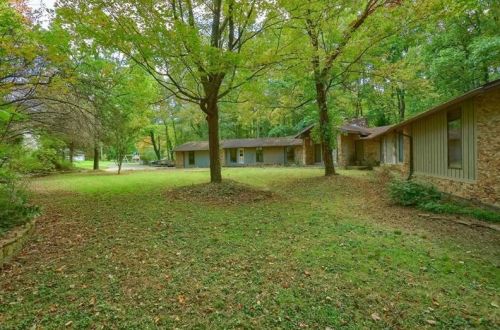 35 Gait Dr, Grove City, PA 16127-3915