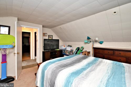 311 Independence Rd, Norristown PA  19403-4021 exterior