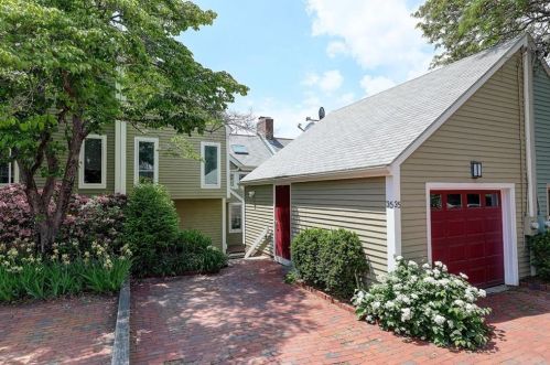 35 Pratt St, Providence, RI 02906-1426