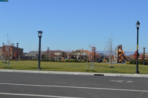 1205 Camelia Dr, Liberty Farms CA  95620-0037 exterior