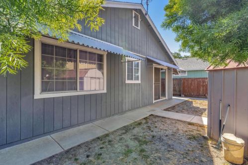 161 Sierra Ct, Hollister CA  95023-3045 exterior