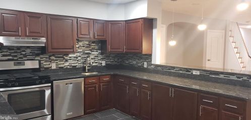850 Longshore Ave, Philadelphia PA  19111-4423 exterior