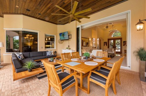 3828 Mahogany Bend Dr, Naples FL  34114-6425 exterior