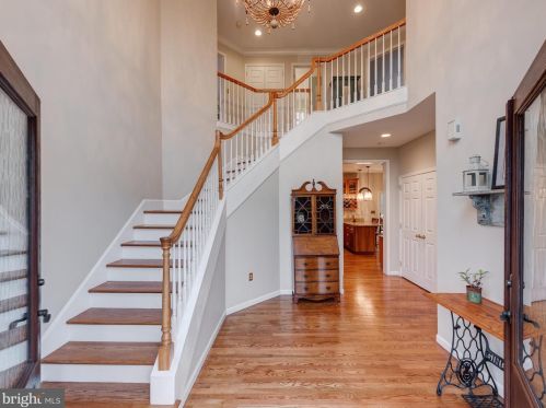 117 Edgefield Dr, Downingtown, PA 19335-1580