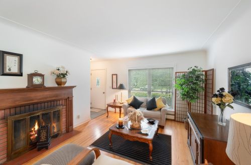 6439 Olympia St, Minneapolis, MN 55427-4238