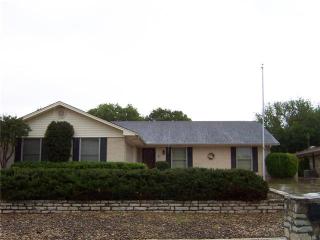 5004 Elms Ct, Granbury, TX 76049-4227