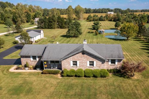 4947 Summit Rd, Pataskala, OH 43062-8882