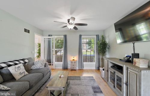 195 Apple Blossom Dr, Camden-Wy DE  19934-1970 exterior