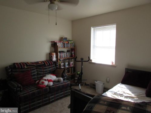 68 Pennypacker Dr, Collegeville PA  19473-1048 exterior